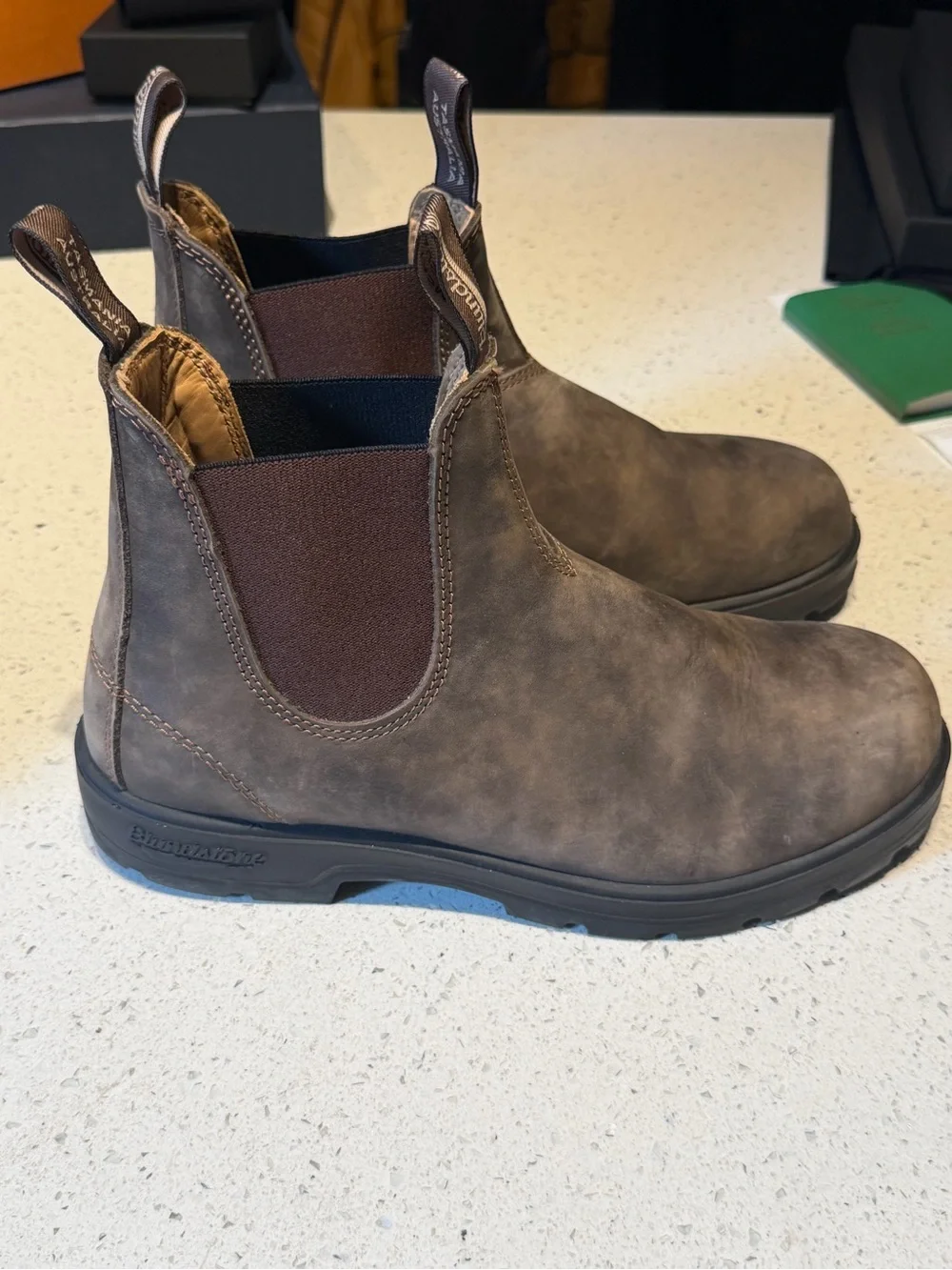 Blundstone Brown Chelsea Boots with Dark Elastic Panels
